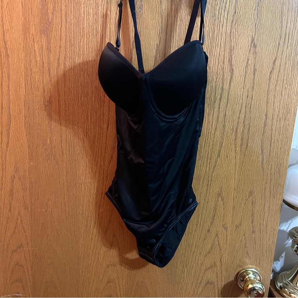 Flexees shapewear size 36D.